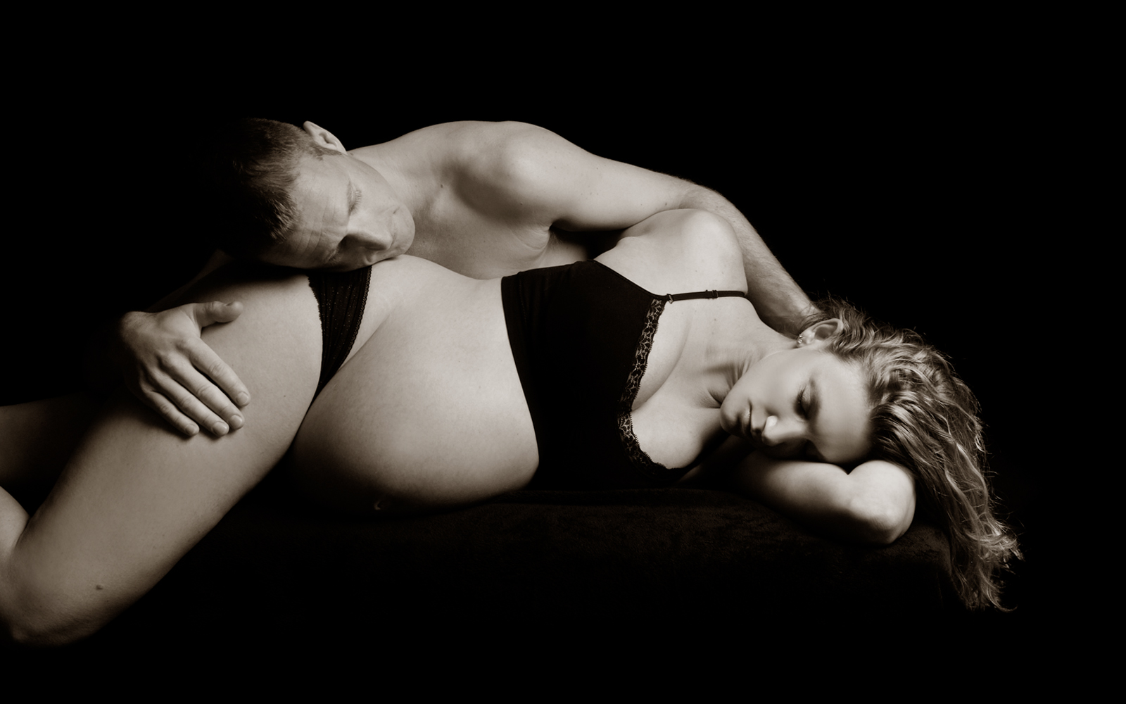 Couple’s Maternity Pictures