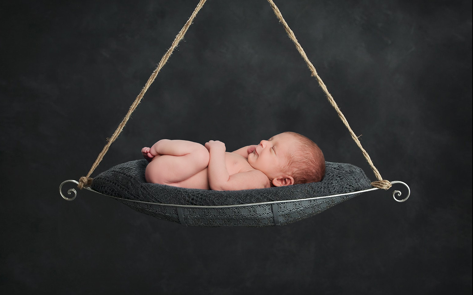 Best Newborn Photographer